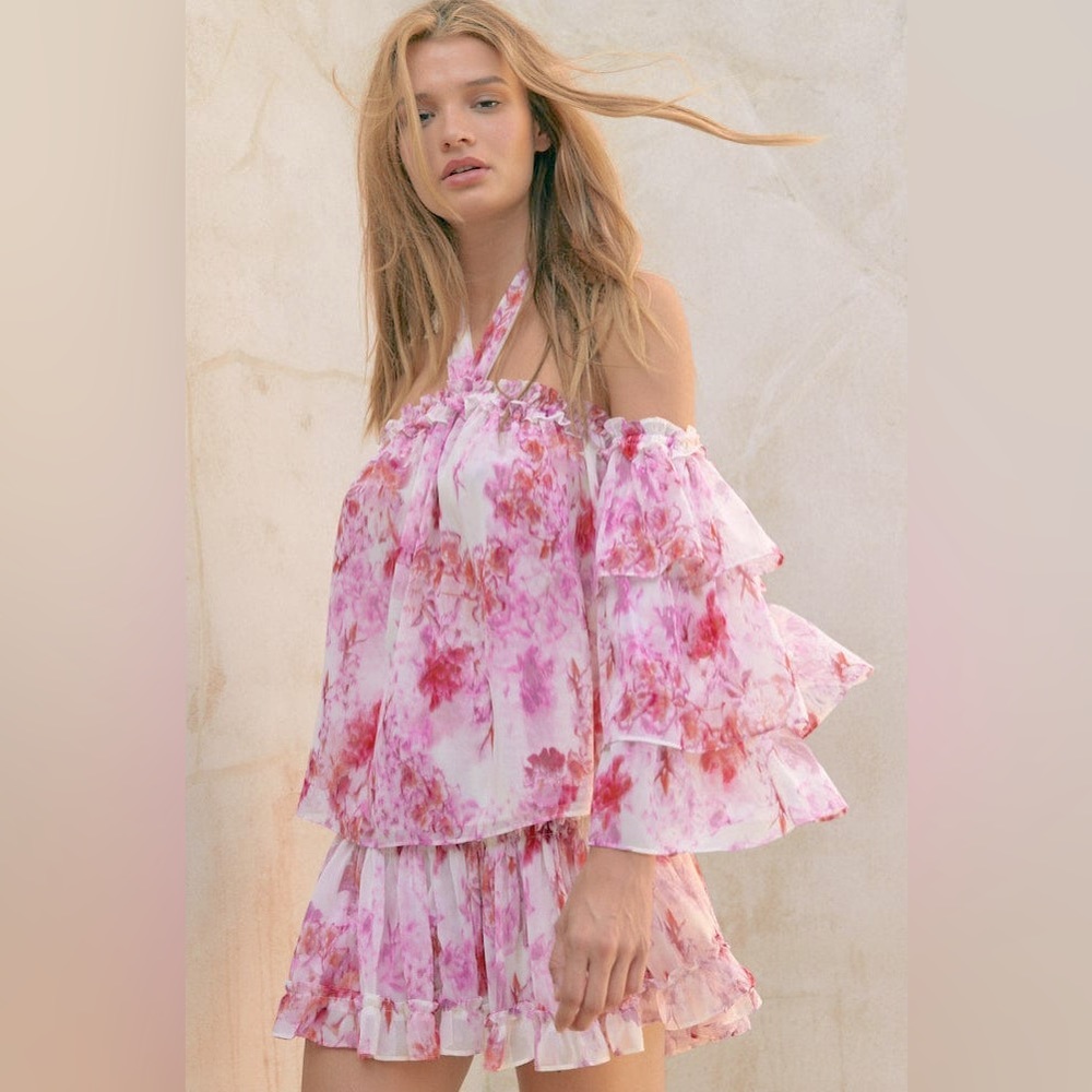 MISA Los Angeles / Ditte Ruffle Cold Shoulder Top in Abstract Rose Flora / XS